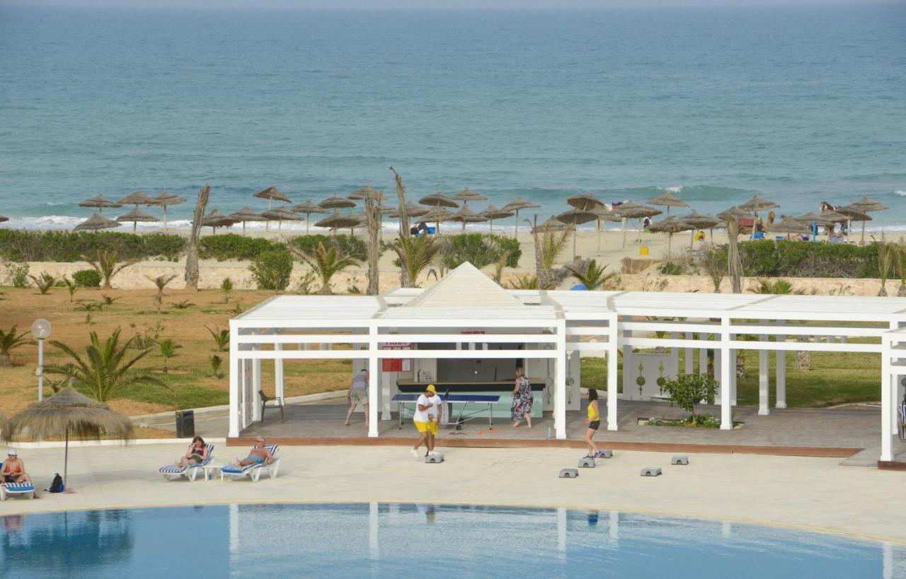 文奇太阳神海滩酒店 Temlale 外观 照片